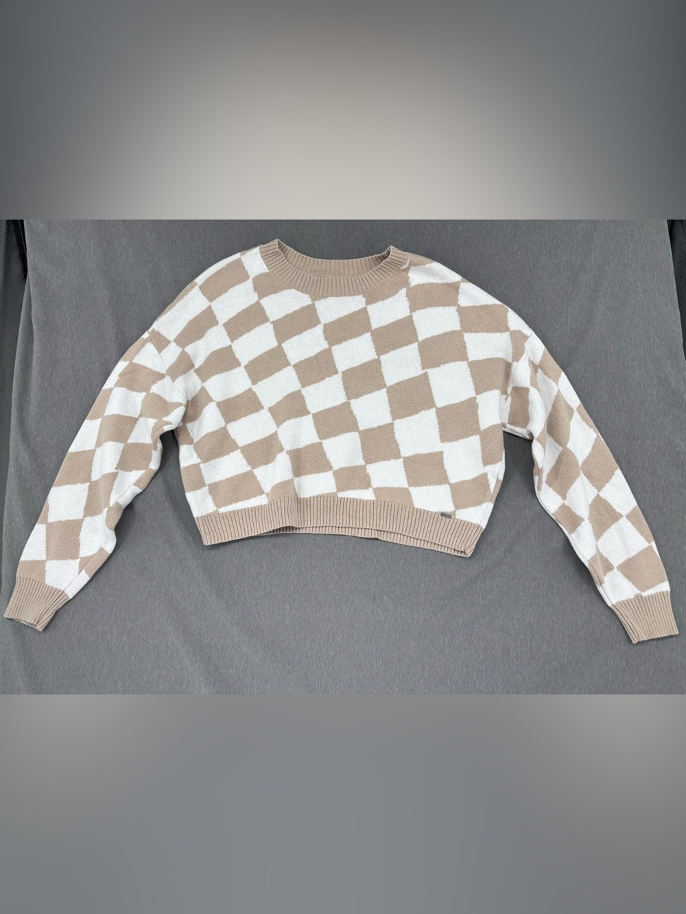 Hollister California Women’s Checkerboard Mock Neck Sweater Large Beige Cream